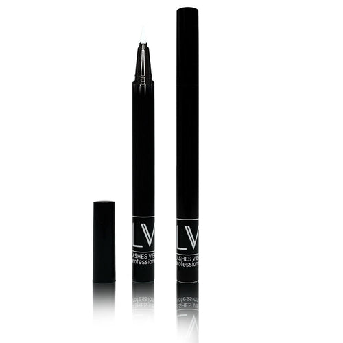 Mit dem QUICKSTEP Eyeliner lassen sich die Quickstep Wimpern schnell, einfach und sauber auftragen. Dank seiner feinen Spitze lässt sich der Eyeliner optimal auftragen. Die Kombination aus transparenten Pigmenten und fortschrittlicher Technologie sorgt für langen Halt. Mit dem transparenten Eyeliner wirken Deine Lashes ungeschminkt und natürlich schön.